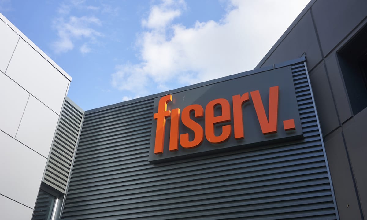 Fiserv tiene una capitalización de mercado de más de 61 mil millones de dólares